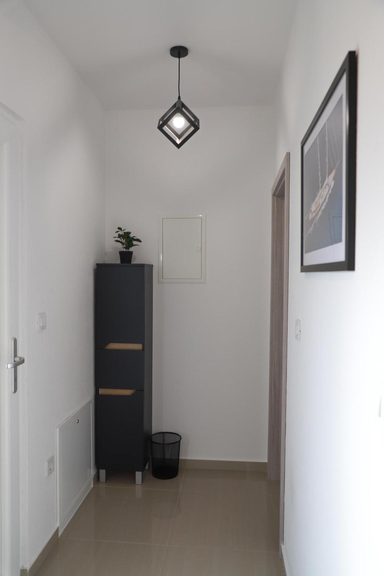 Holiday Apartments Ivano & Leo - Private Parking Zadar Bagian luar foto