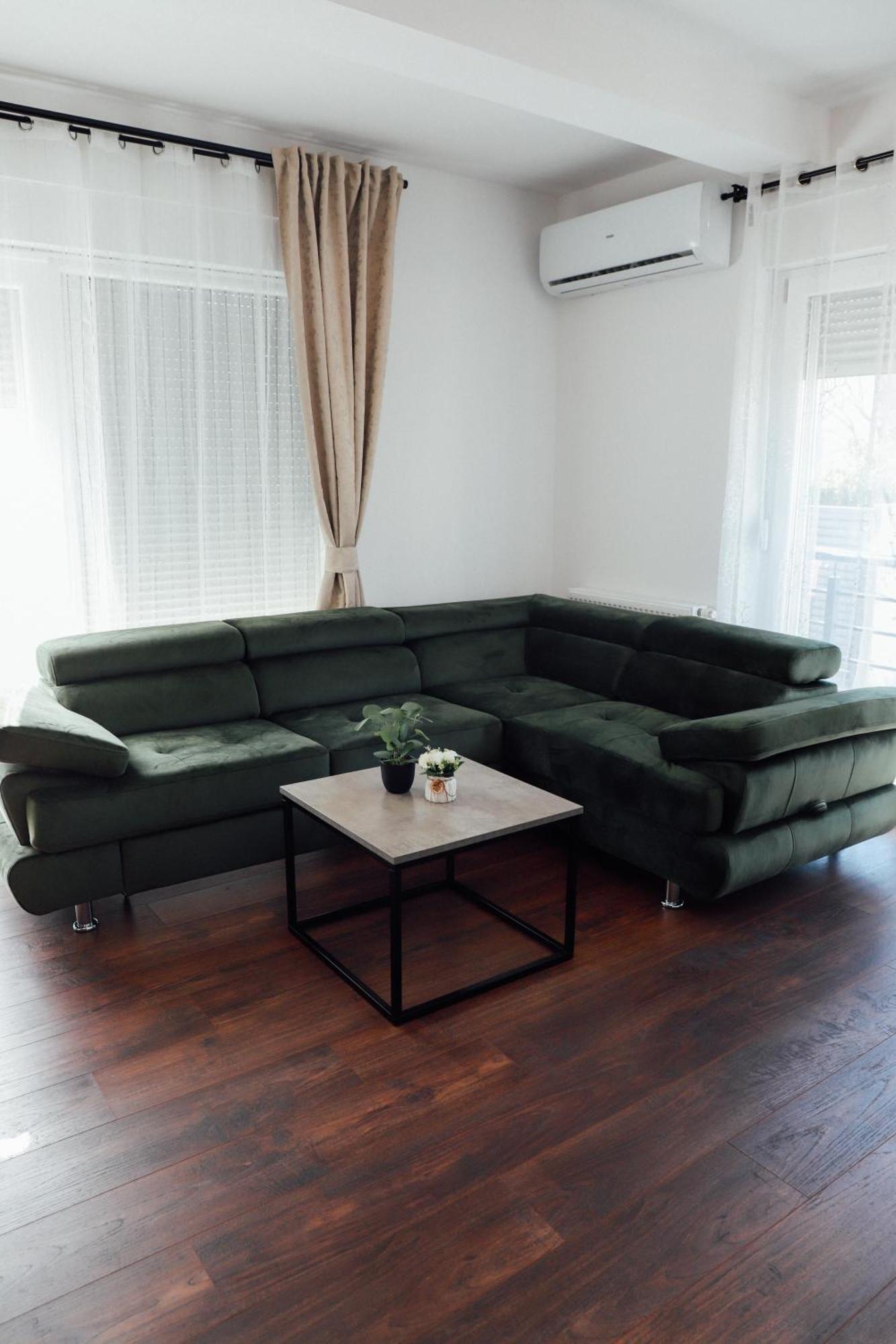 Holiday Apartments Ivano & Leo - Private Parking Zadar Bagian luar foto
