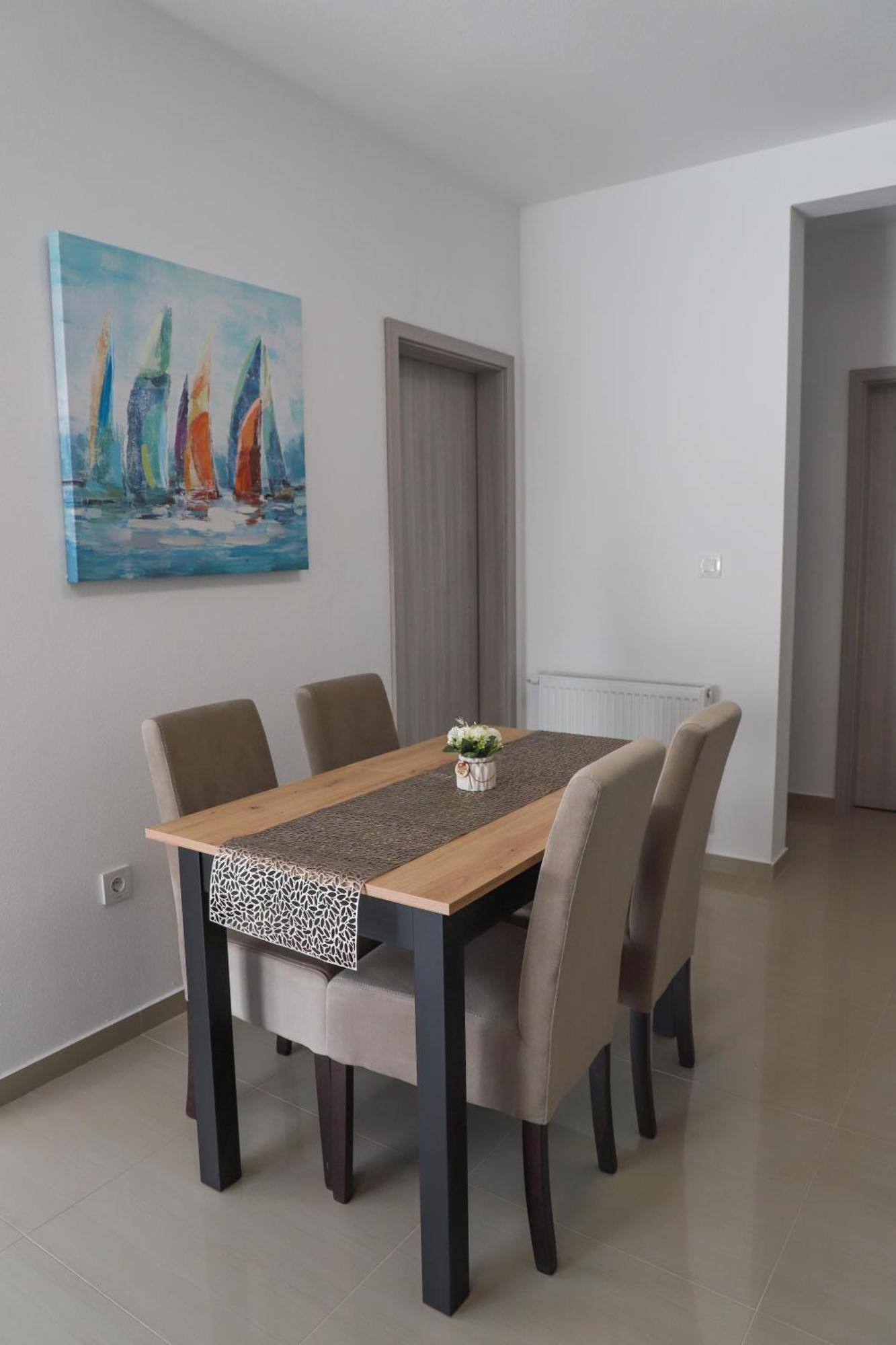 Holiday Apartments Ivano & Leo - Private Parking Zadar Bagian luar foto