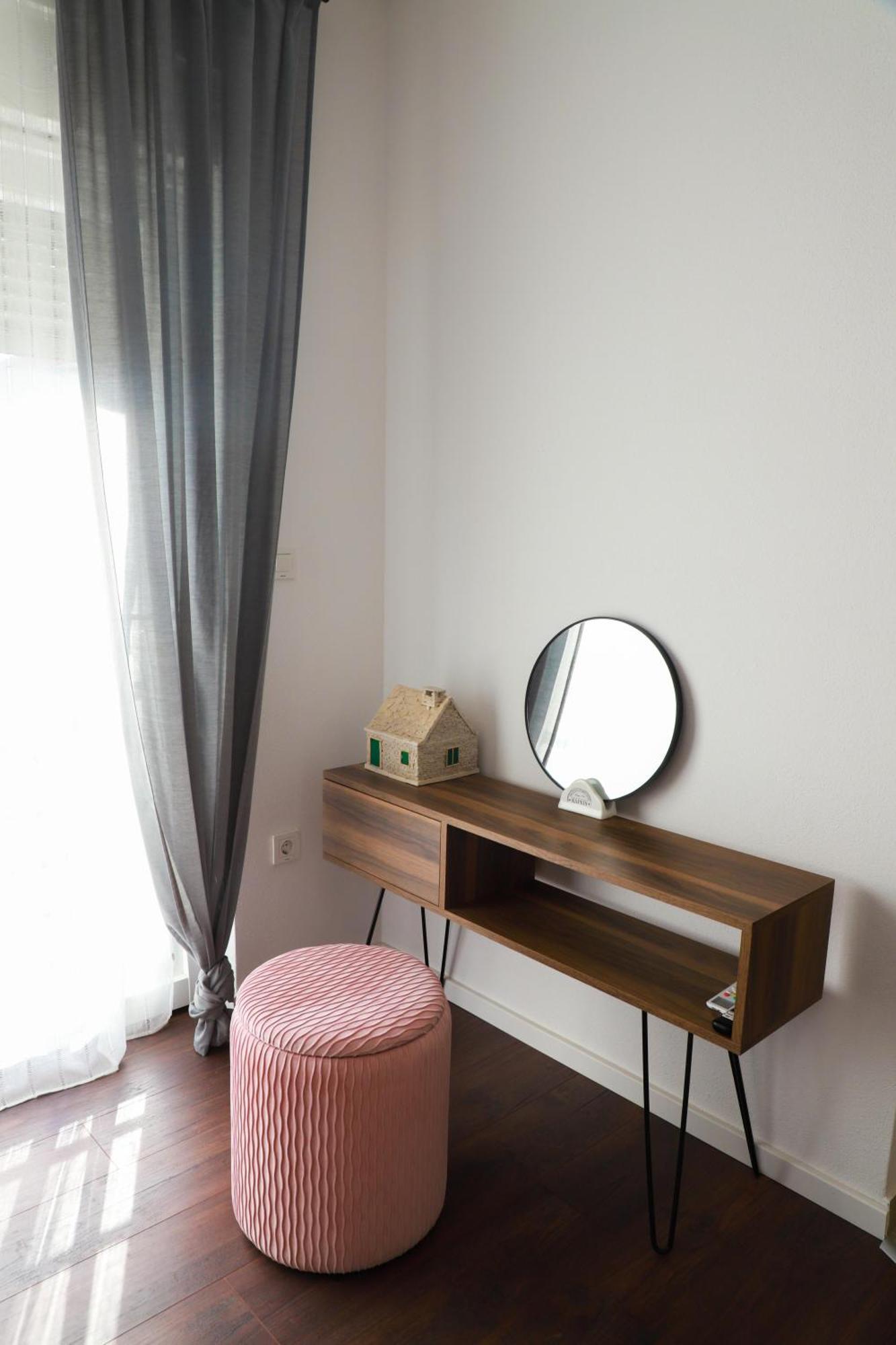 Holiday Apartments Ivano & Leo - Private Parking Zadar Bagian luar foto