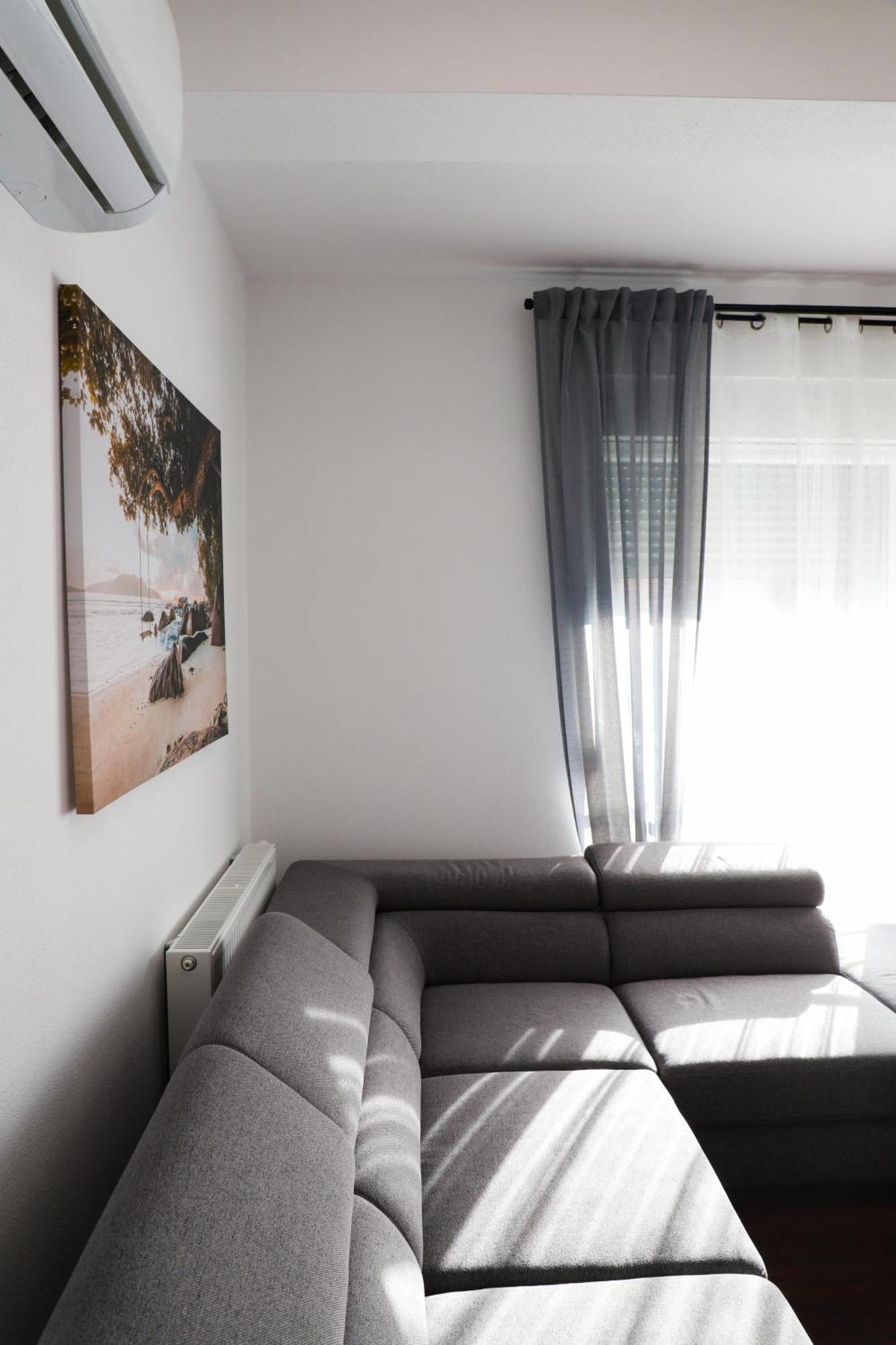 Holiday Apartments Ivano & Leo - Private Parking Zadar Bagian luar foto