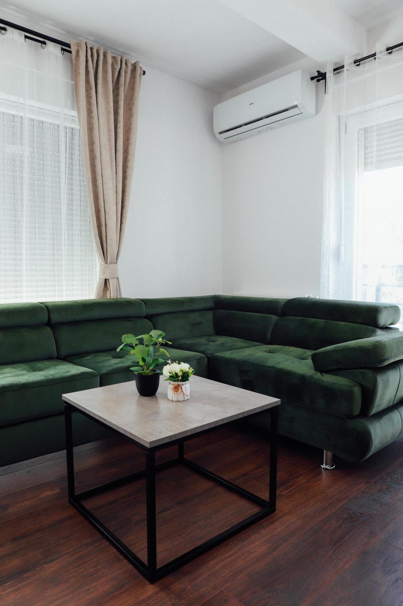 Holiday Apartments Ivano & Leo - Private Parking Zadar Bagian luar foto